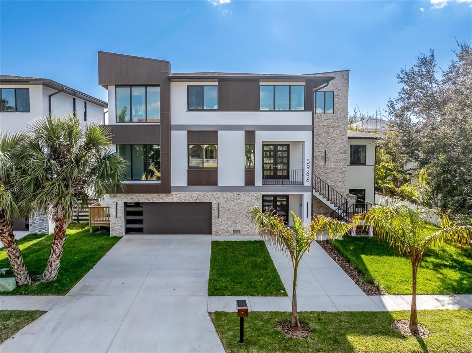5966 Bayview Cir S