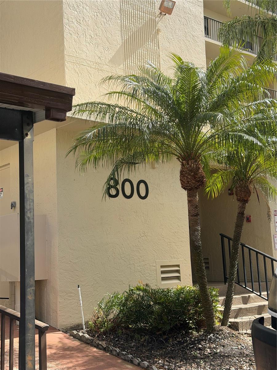 800 Cove Cay Dr #5G
