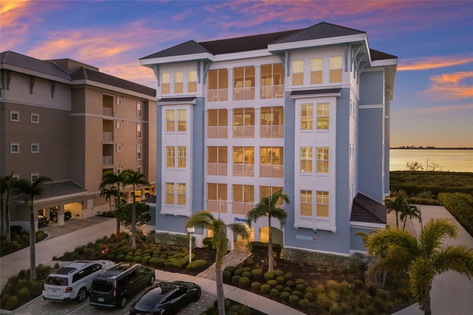 376 Aruba Cir #203