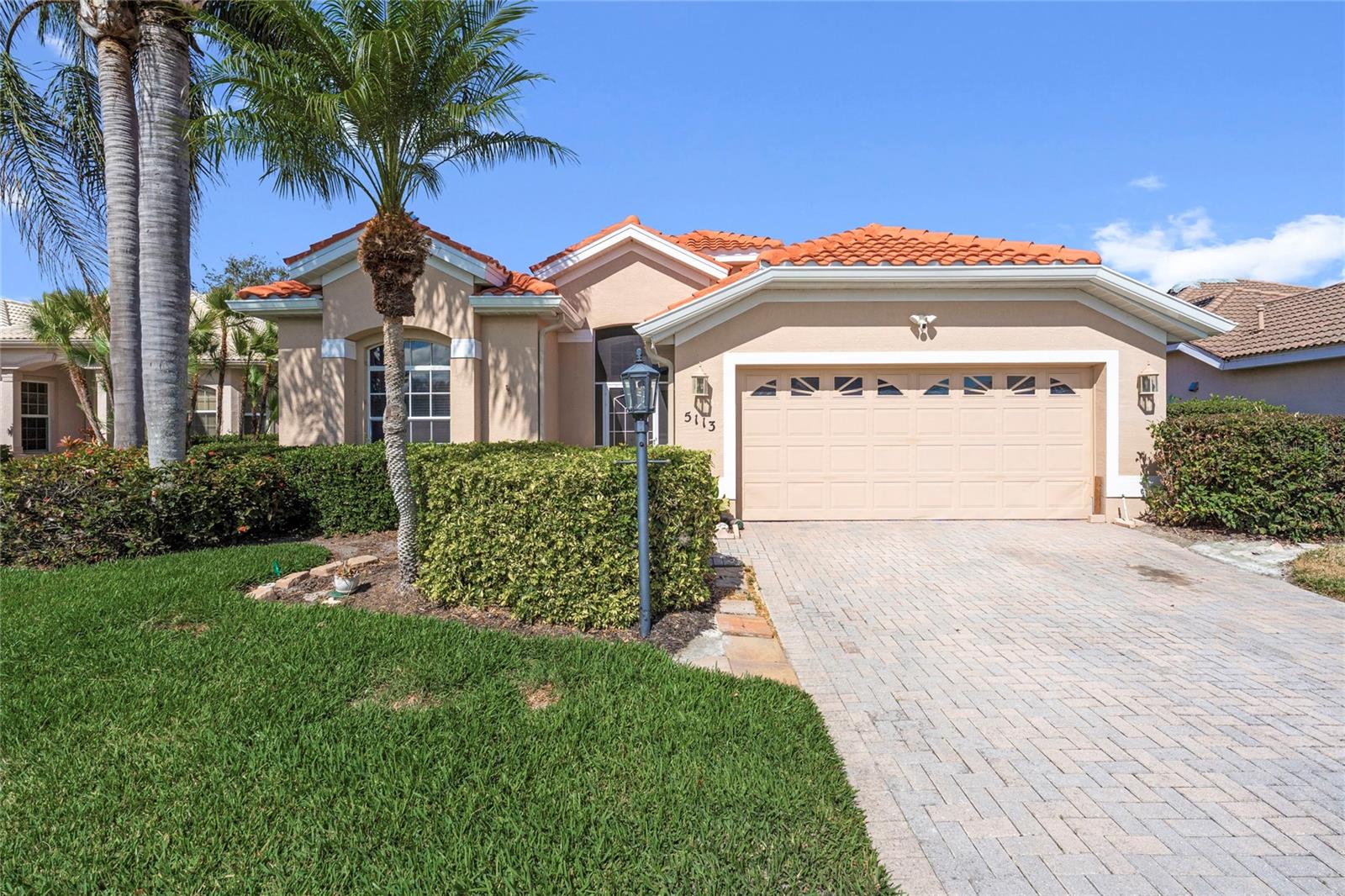 5113 Flagstone Dr
