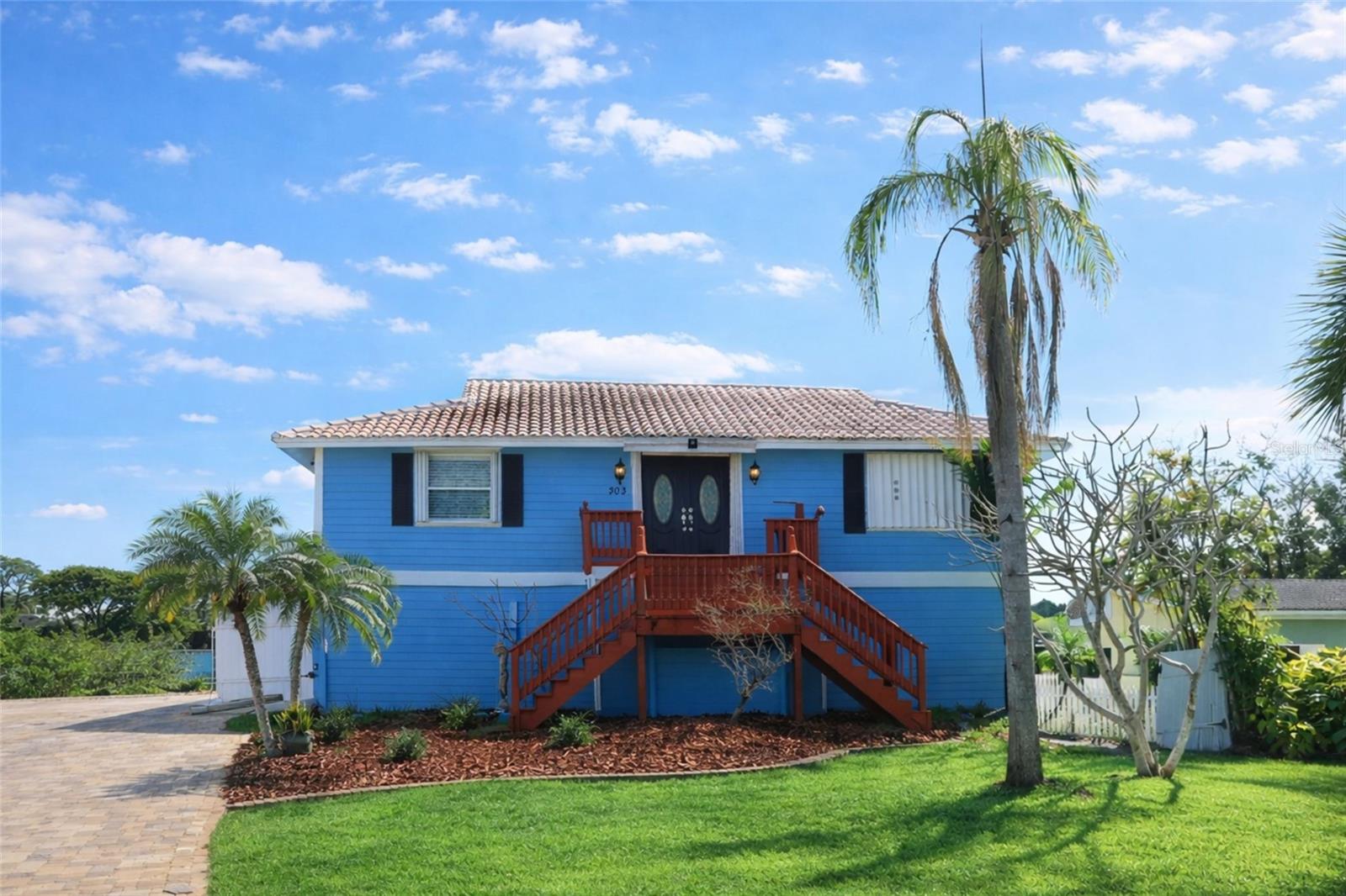 303 Lagoon Dr
