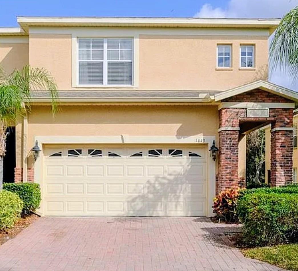 1443 Hillview Ln