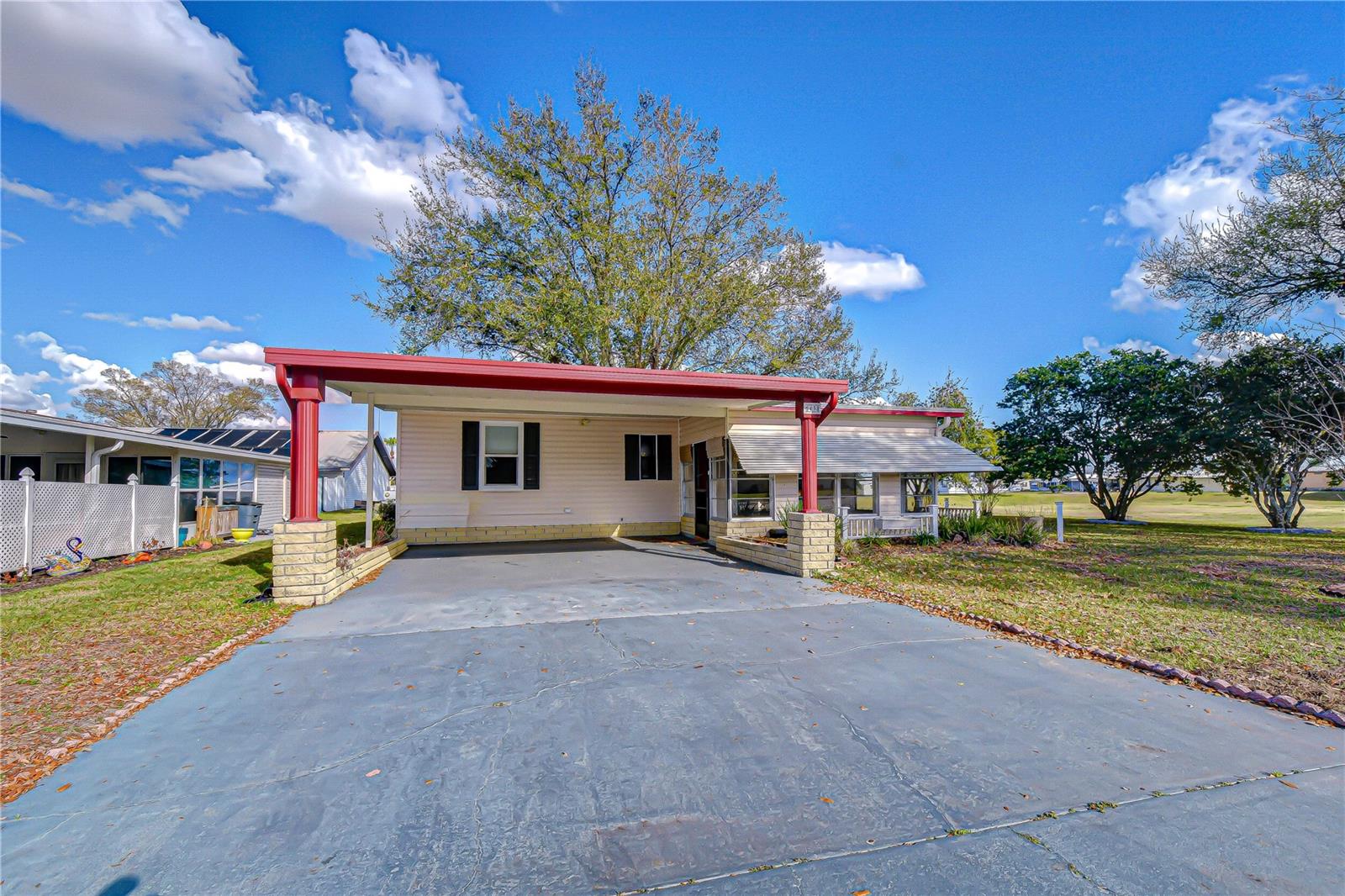 5438 Antigua Dr