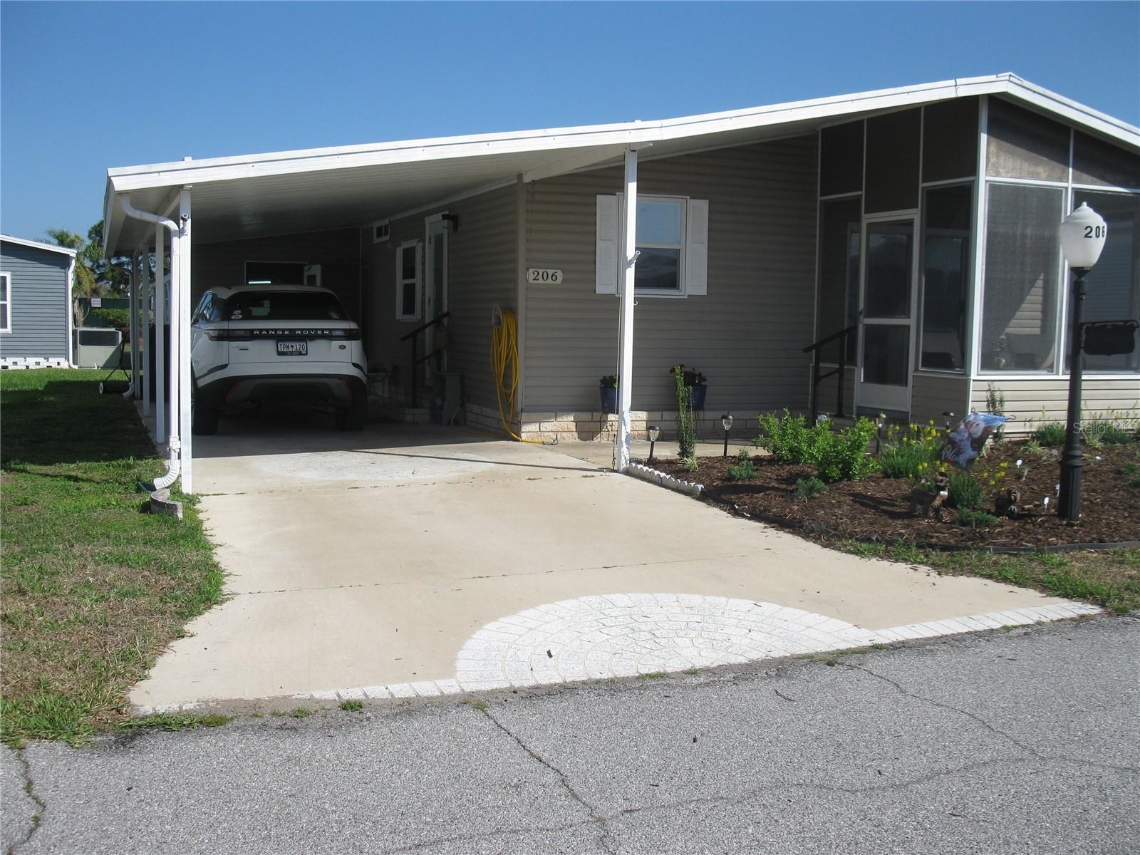 206 York Cottage Dr