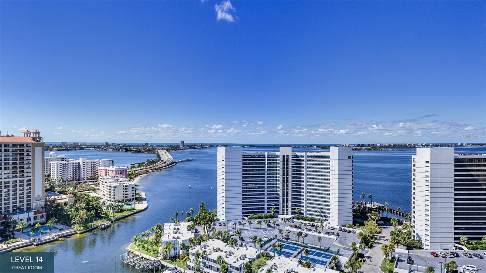 555 Quay Cmns #1402