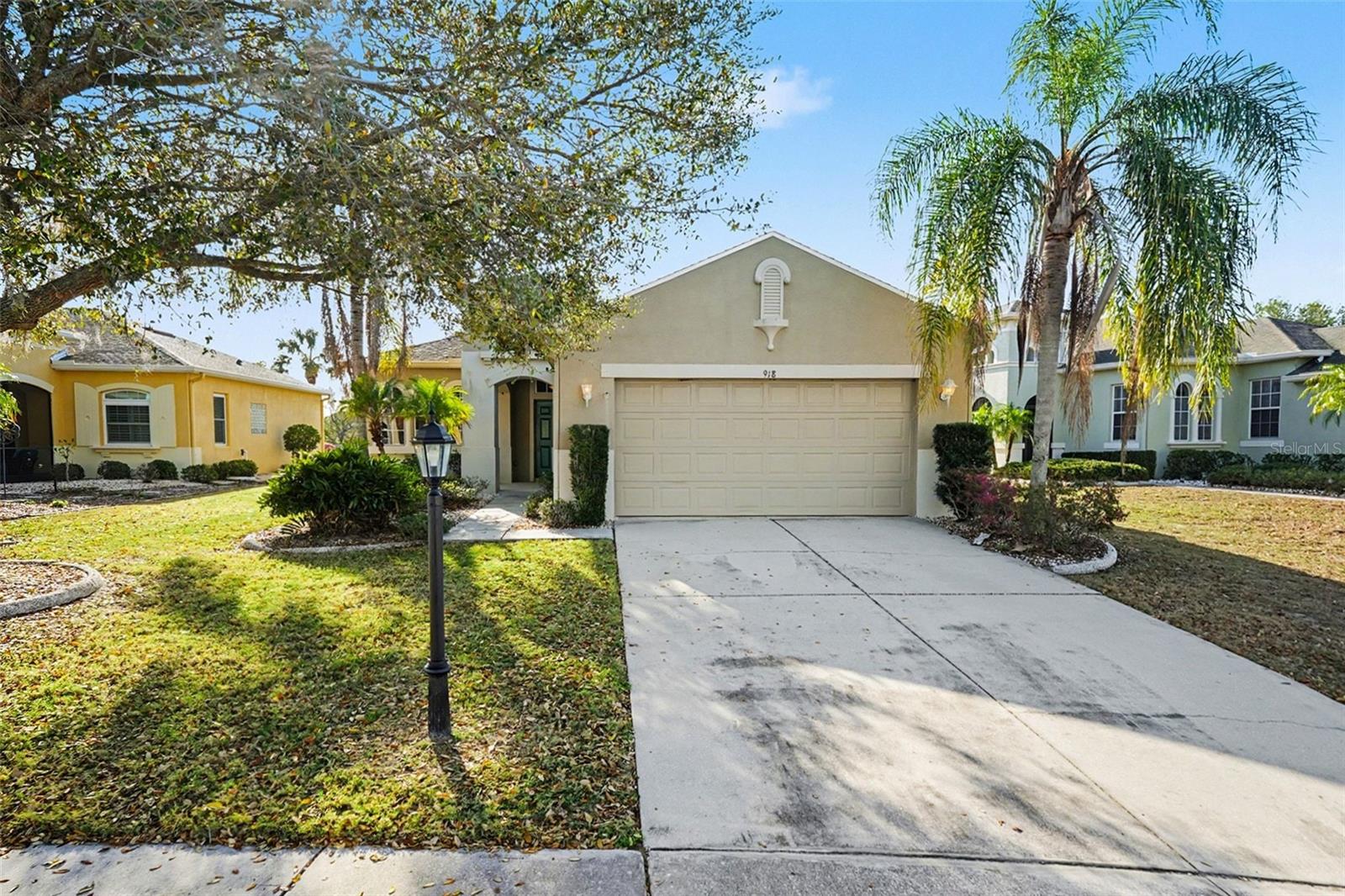918 Regal Manor Way