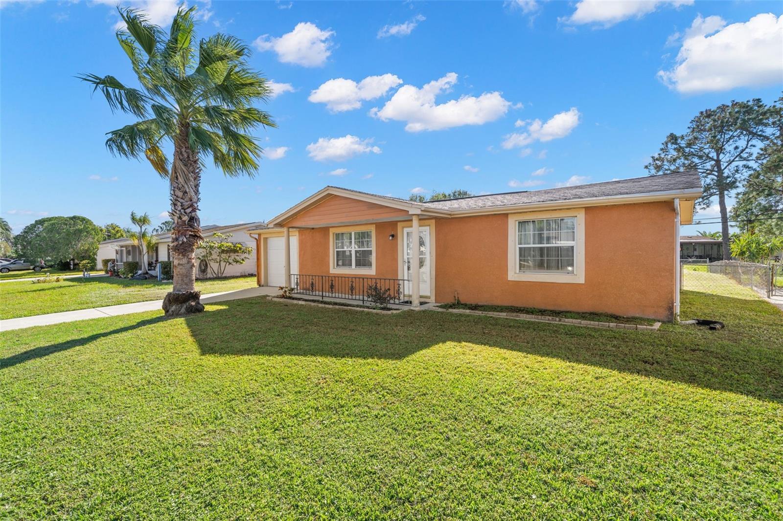 4642 Eastwood Ln