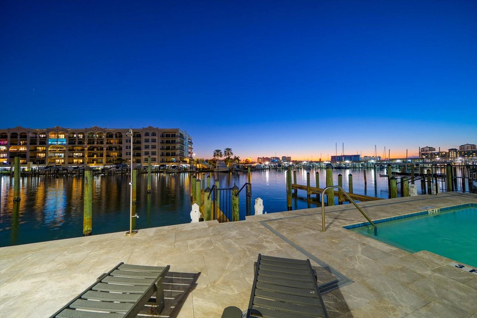 211 Dolphin Pt #201