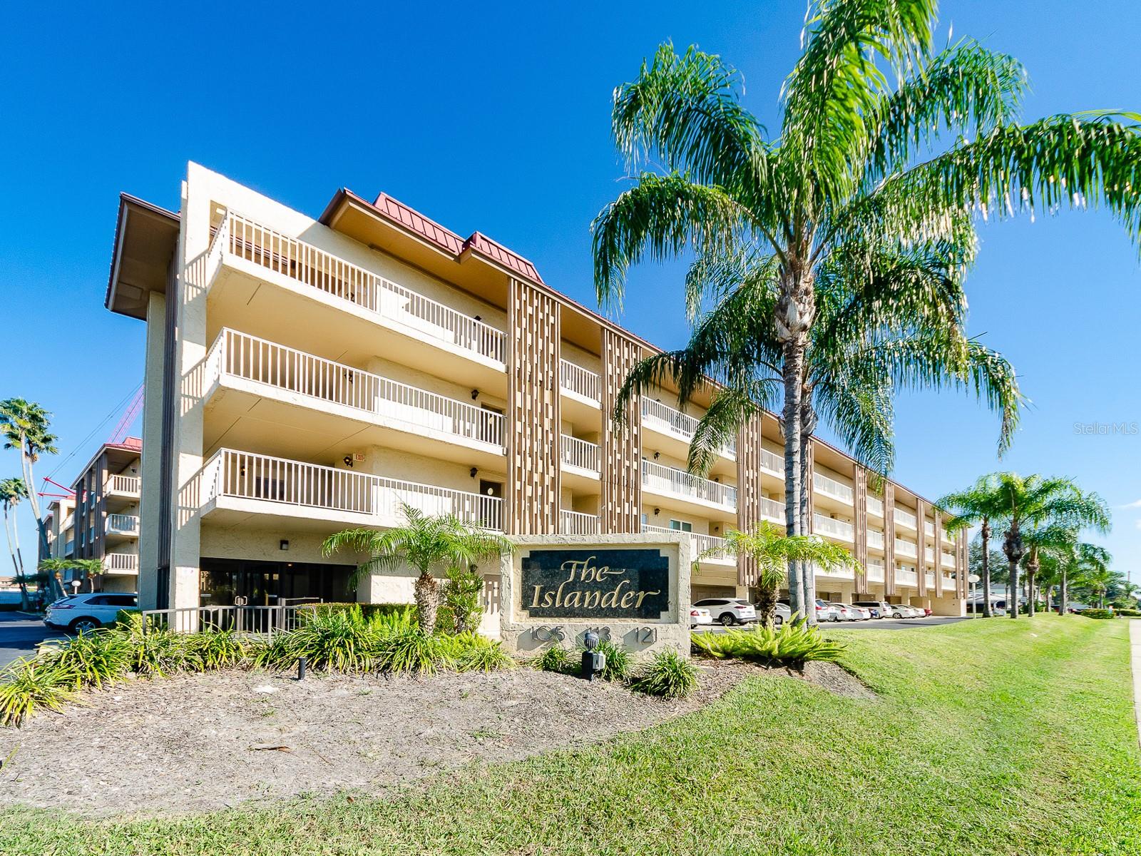 105 Island Way #143