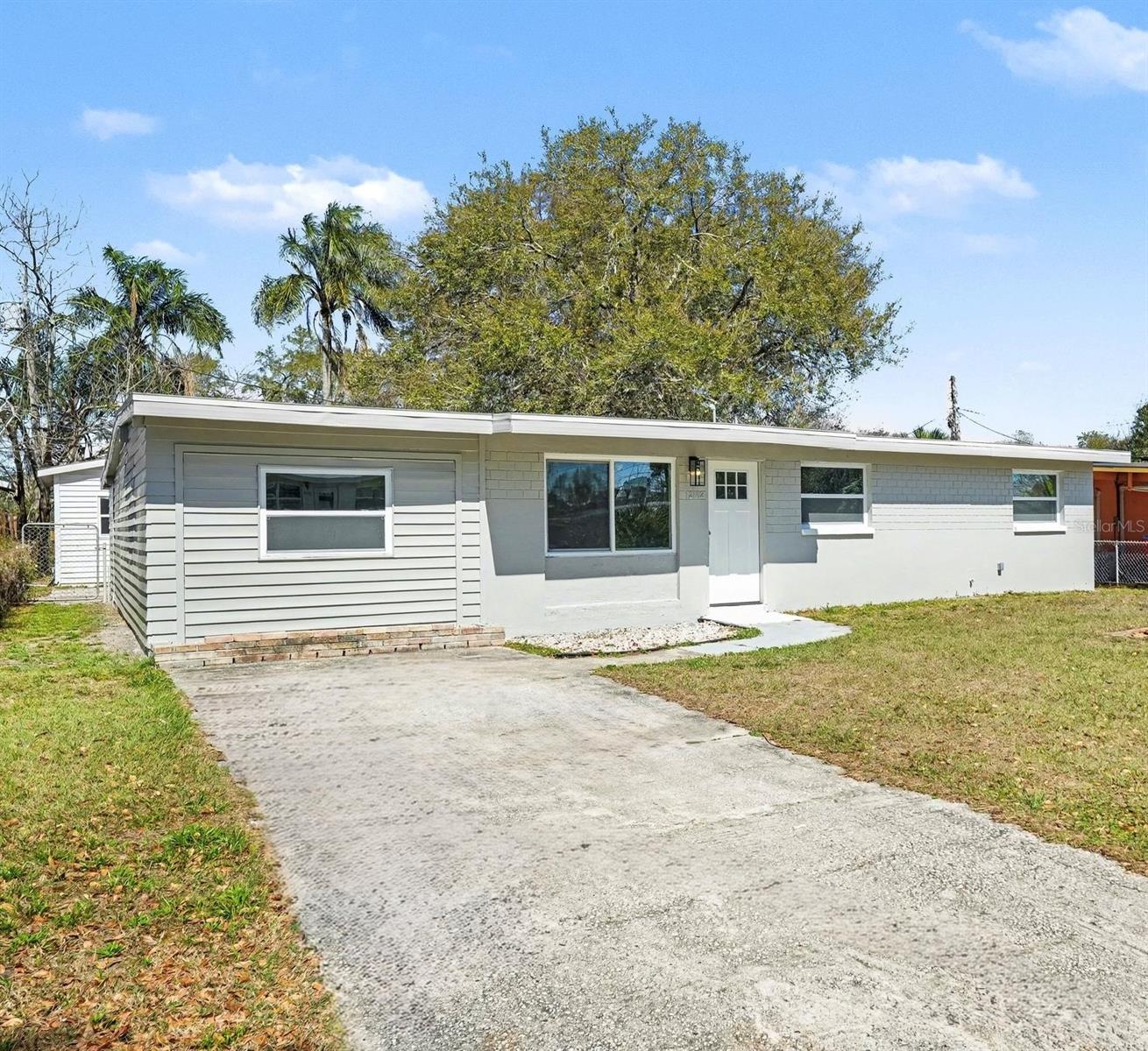 2162 Barcelona Dr