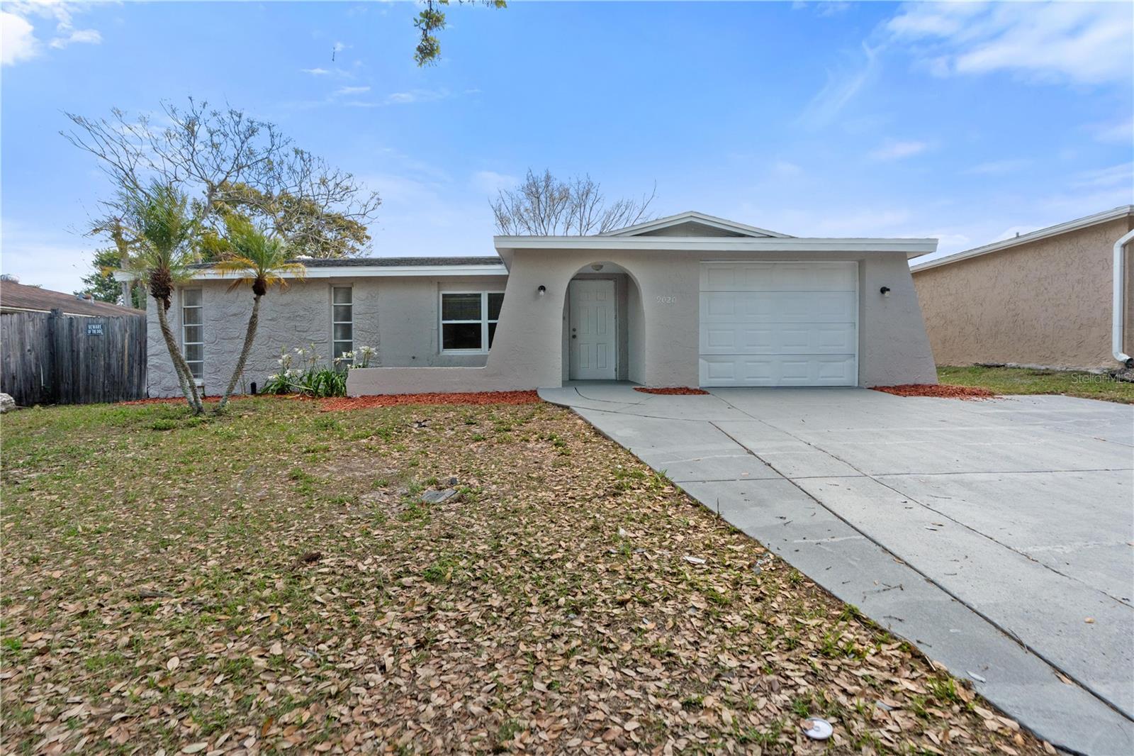 9020 Hunt Club Ln