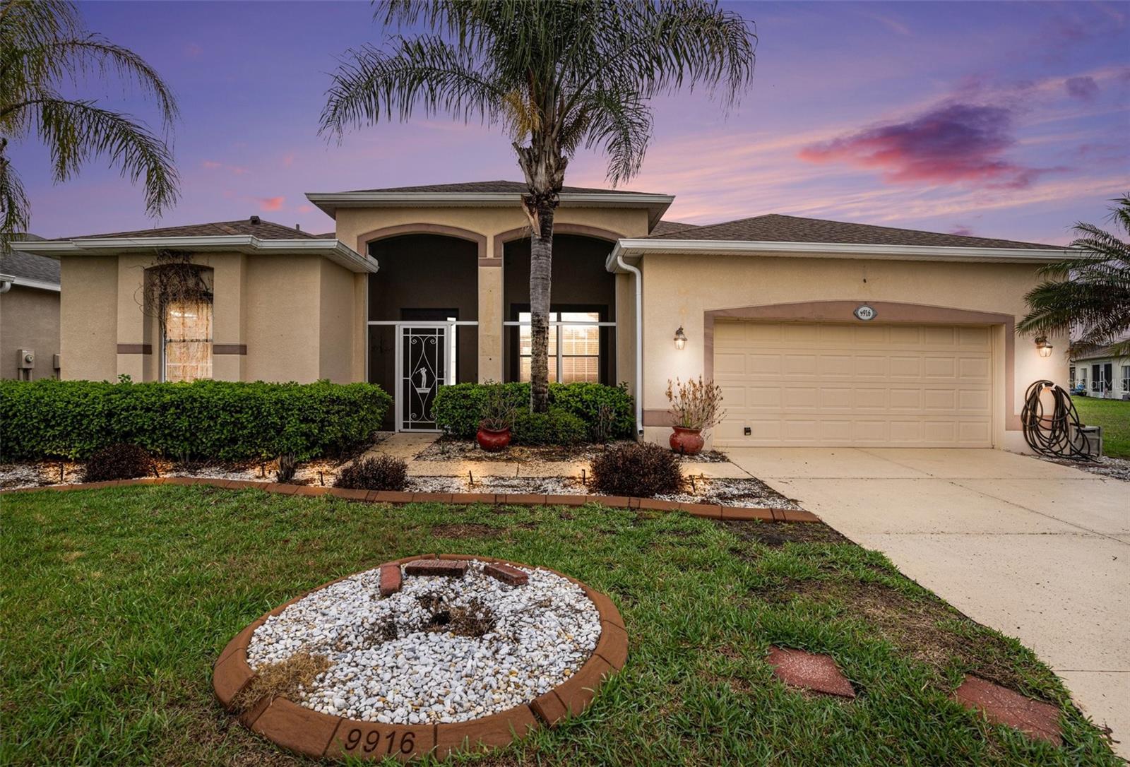9916 Cleghorn Dr