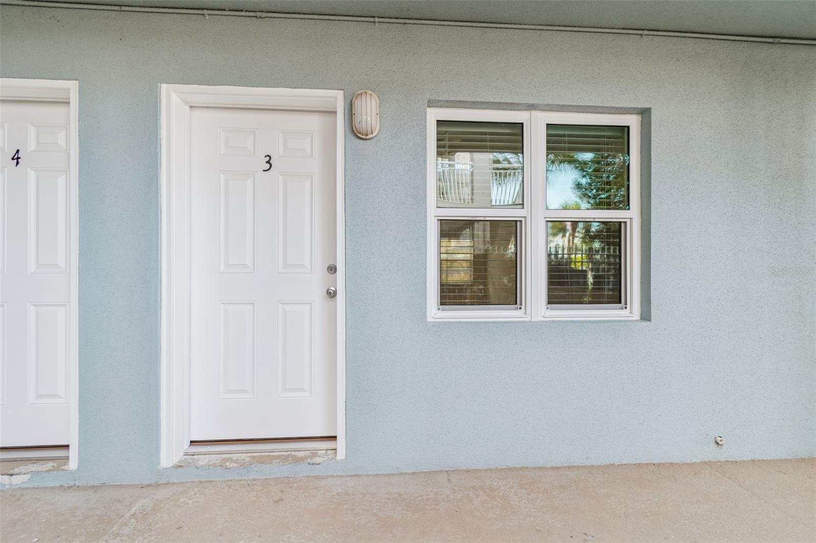 300 Venetian Dr #3