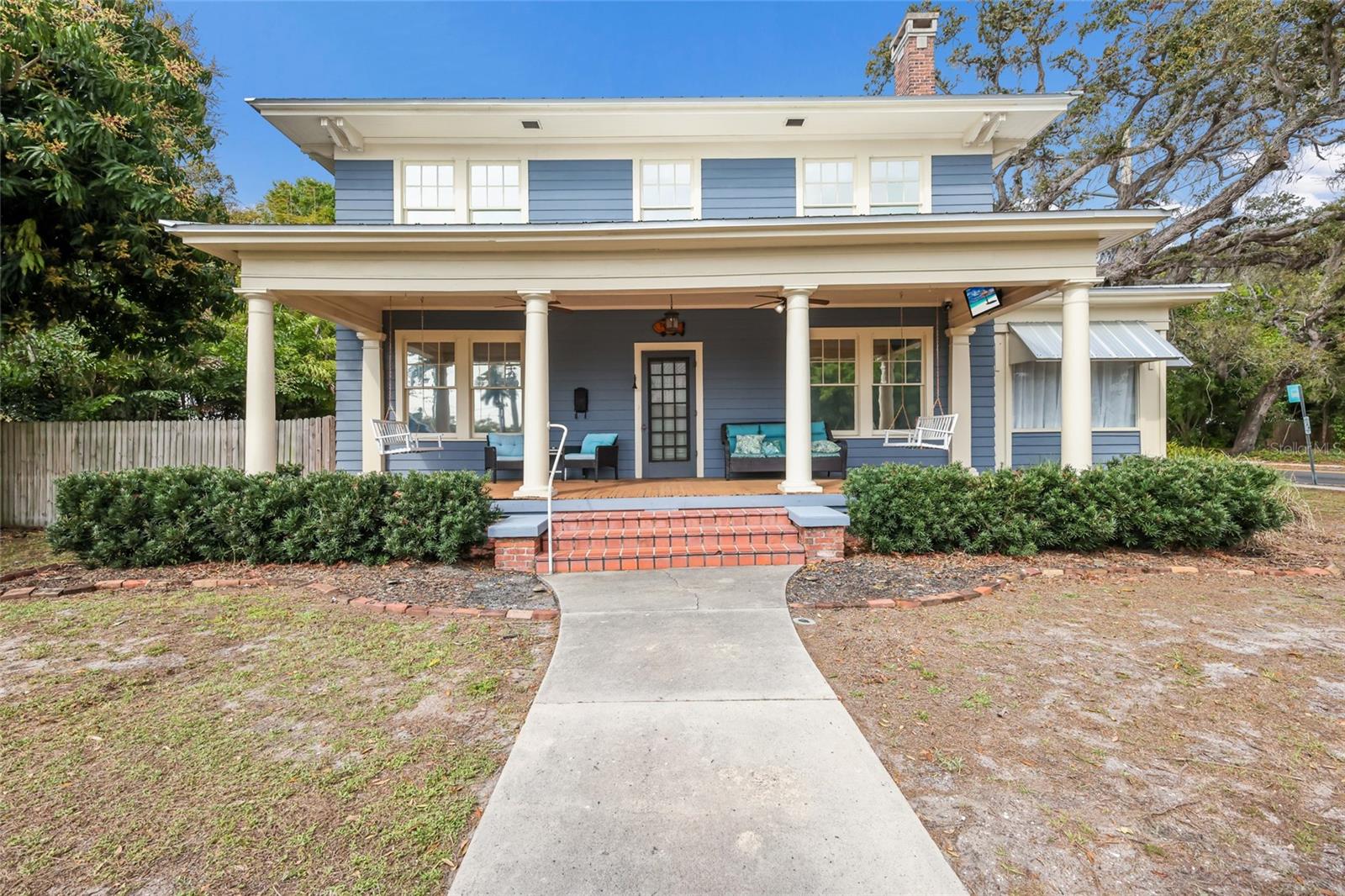 904 W 22nd St W