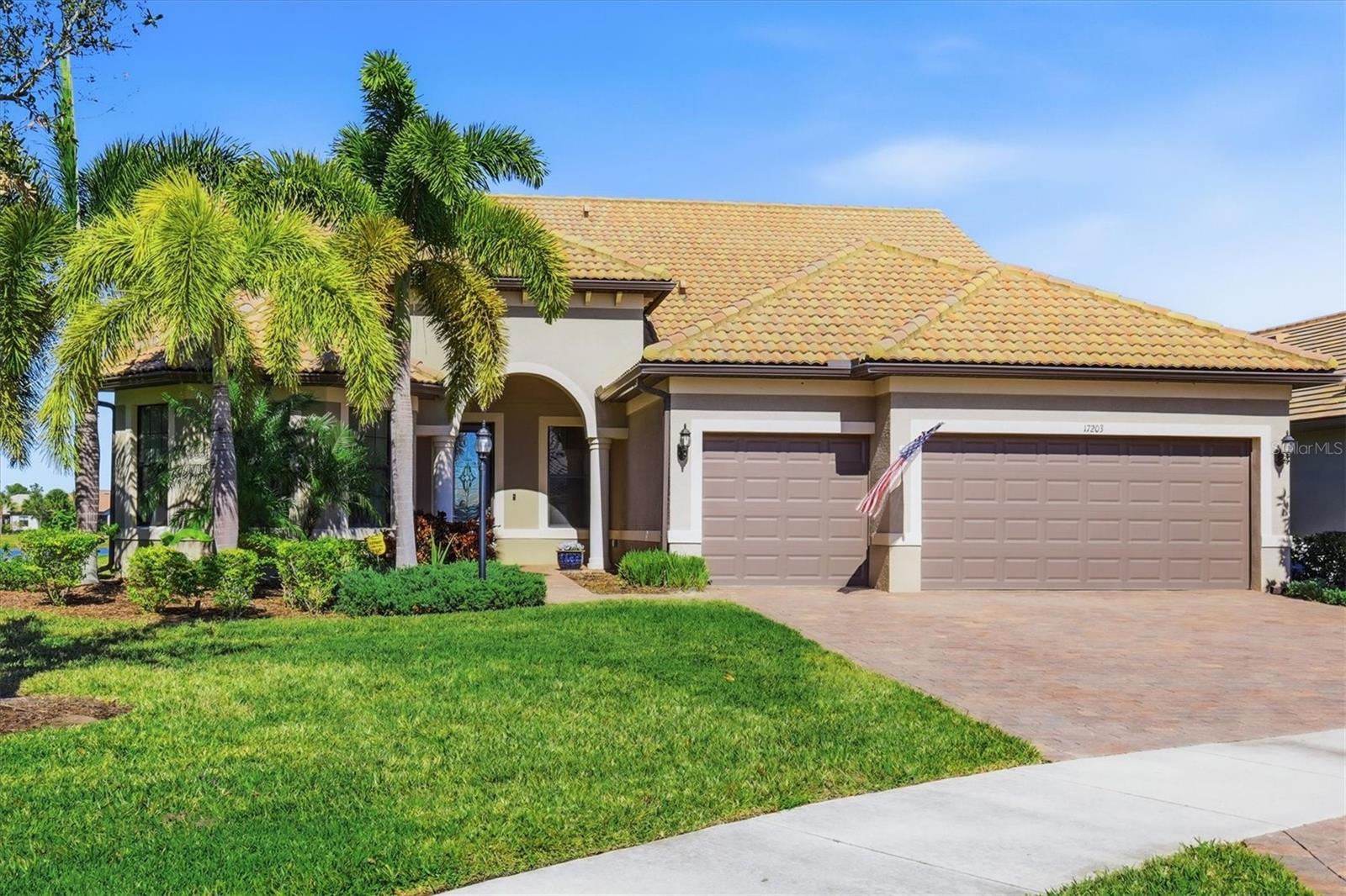17203 Corinna Pl