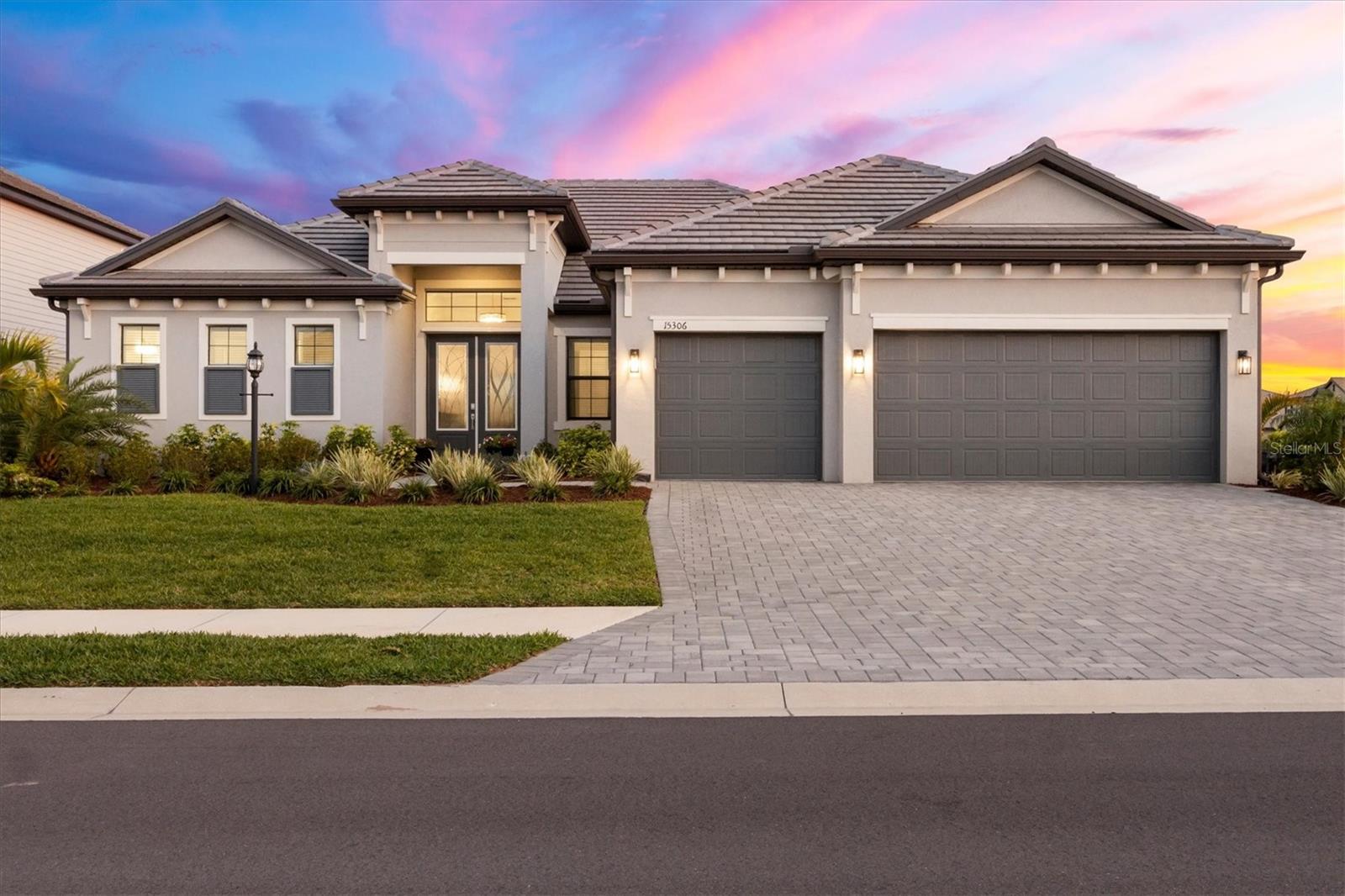 15306 Golden Beam Pl