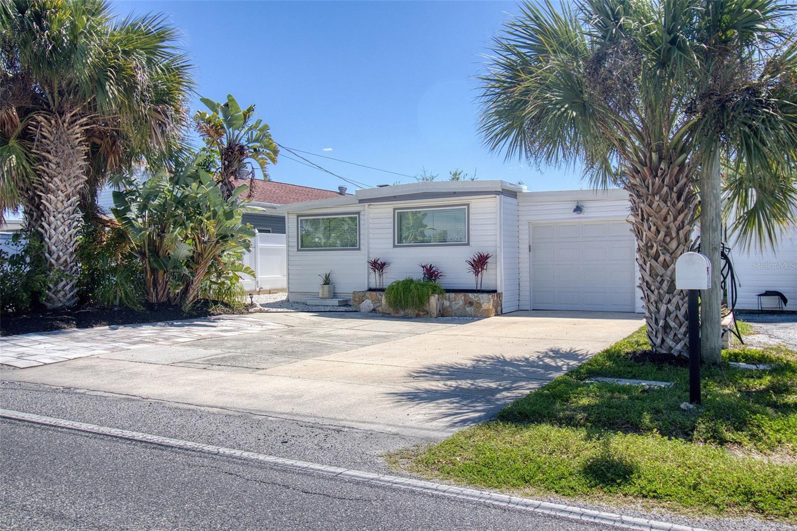 6820 Sea Ranch Dr