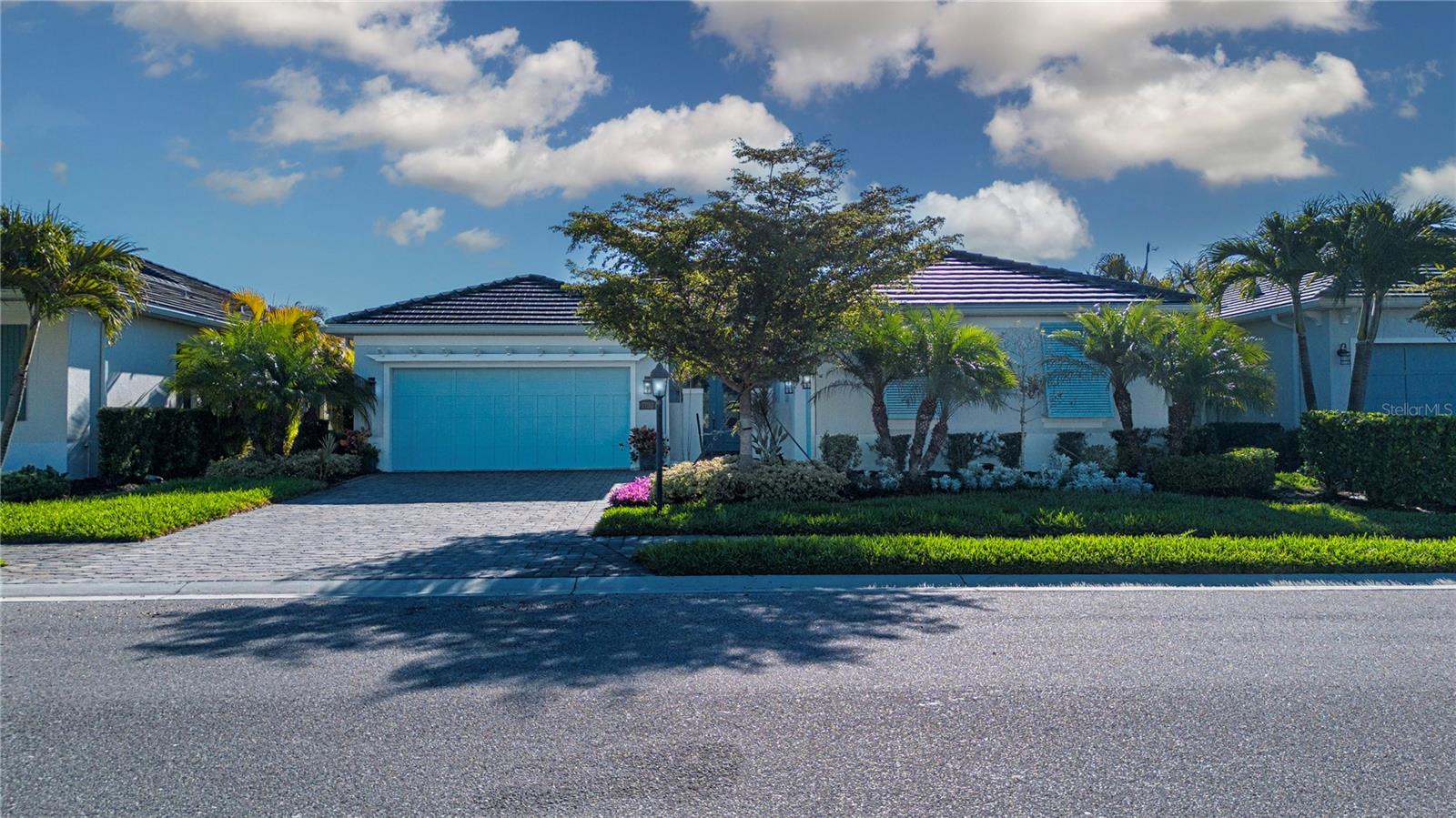 7732 Sandhill Lake Dr