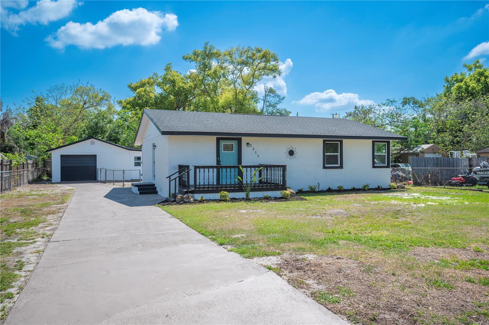 1215 El Camino Rd