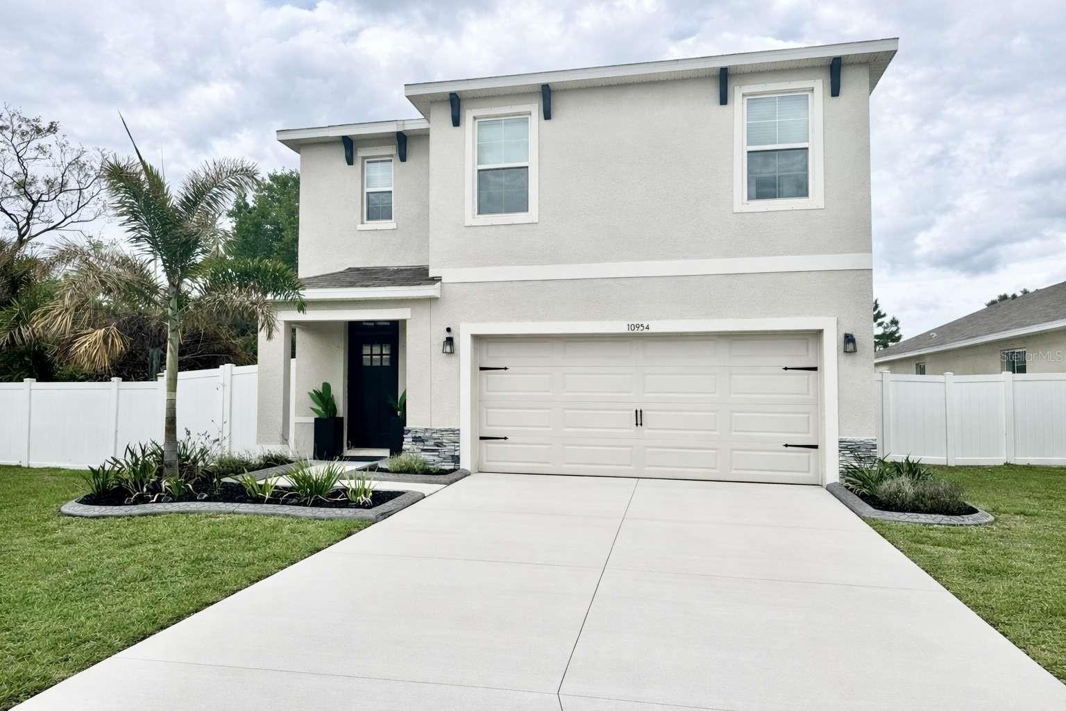 10954 Carlton Fields Dr