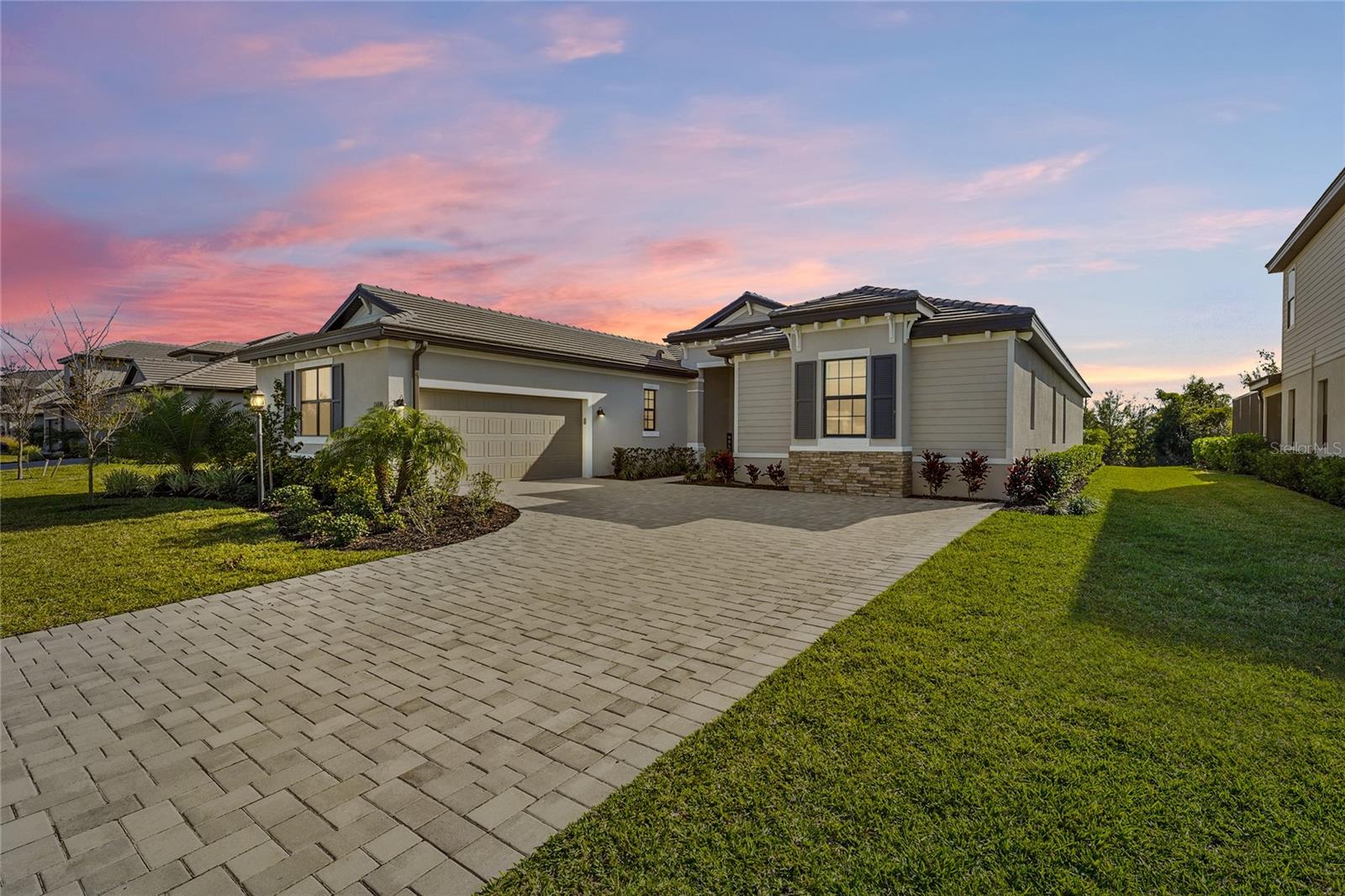 15330 Golden Beam Pl