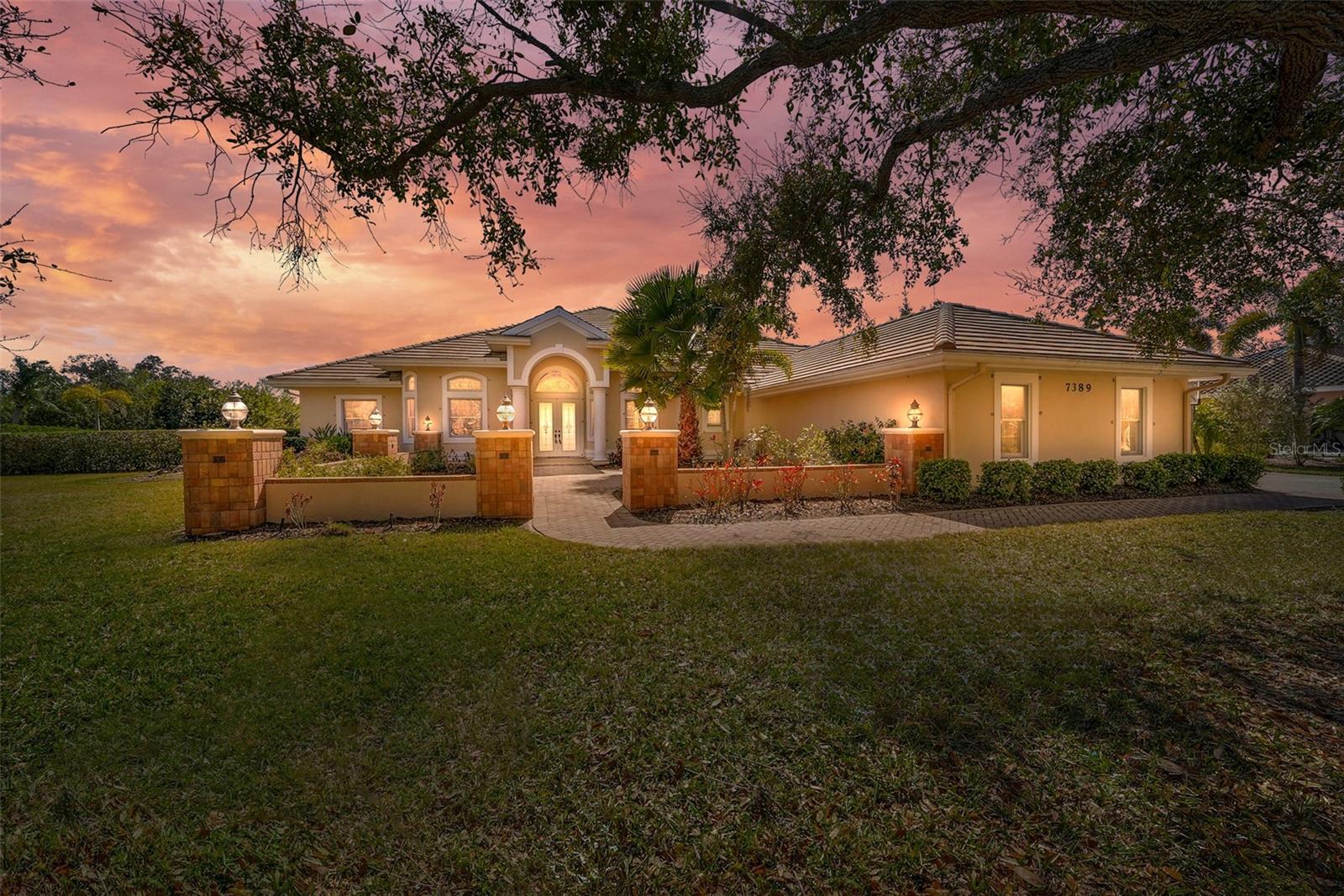 7389 S Serenoa Dr