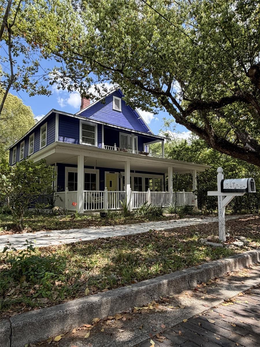 117 S Brooksville Ave