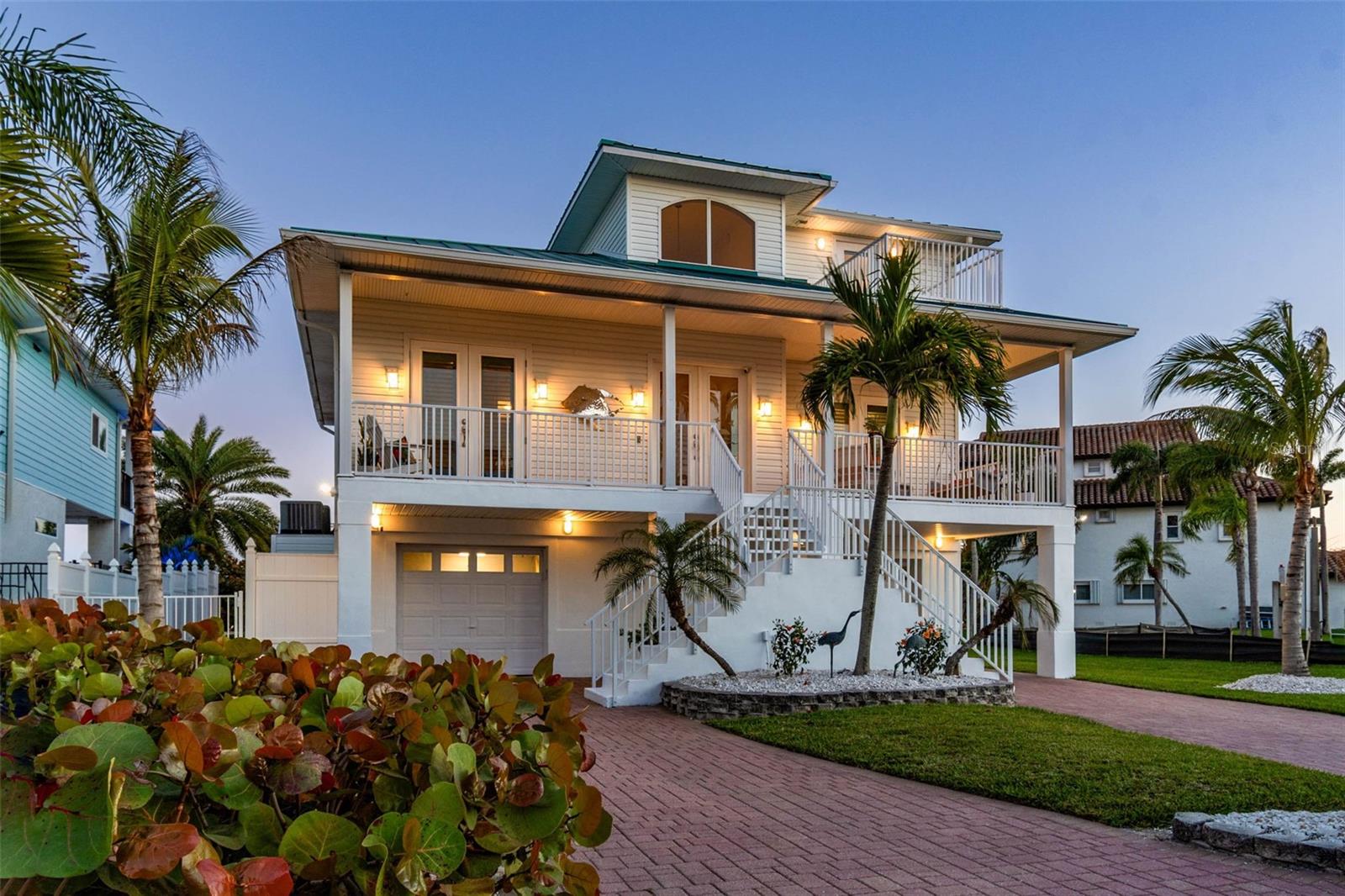 874 Bay Point Dr