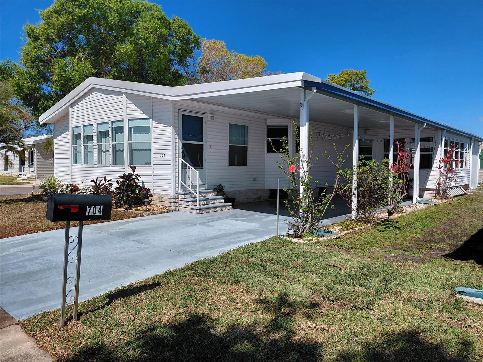 1001 Starkey Rd #704