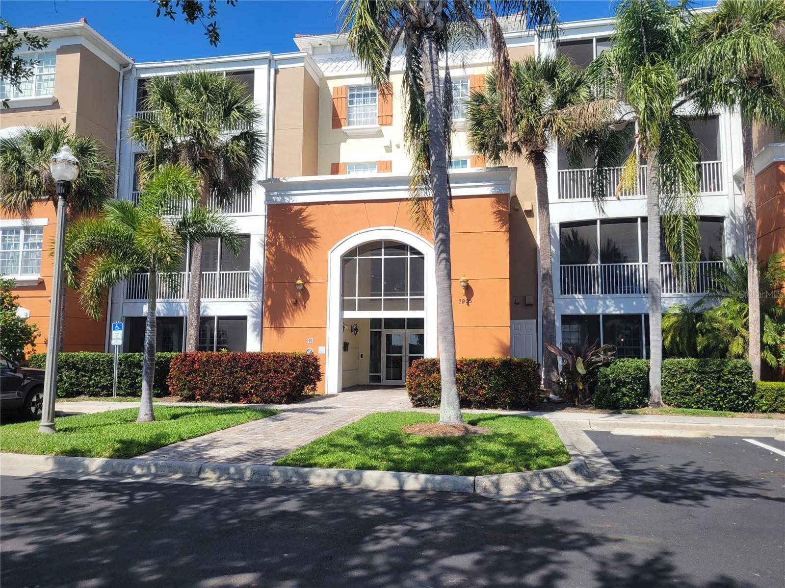 7905 N Seminole Blvd #3404