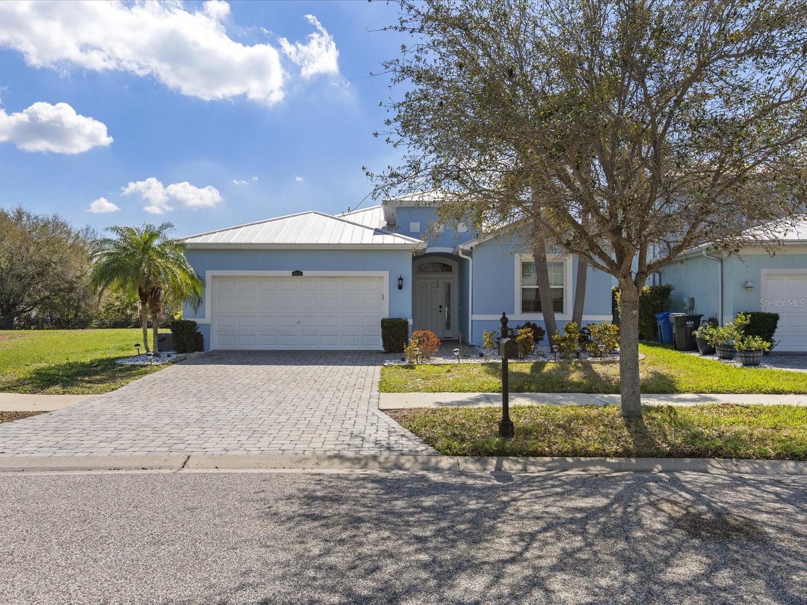 445 Bahama Grande Blvd