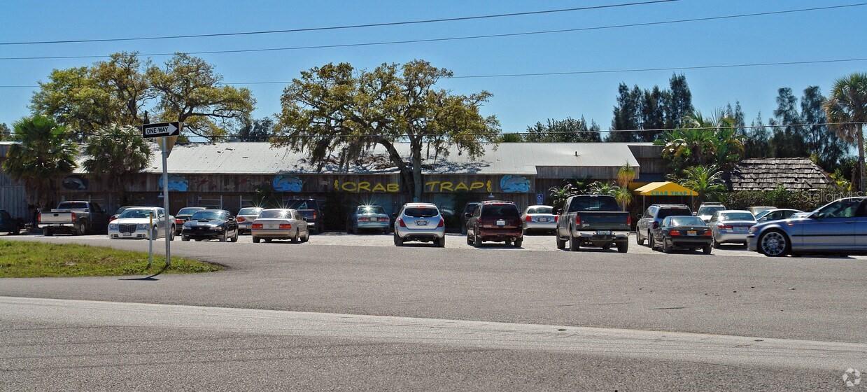 5611 Us Highway 19