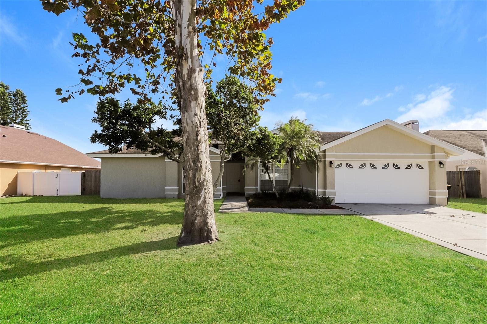 5238 Montserrat CT
