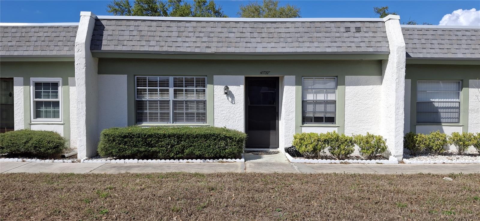 4737 Lake Villa Dr