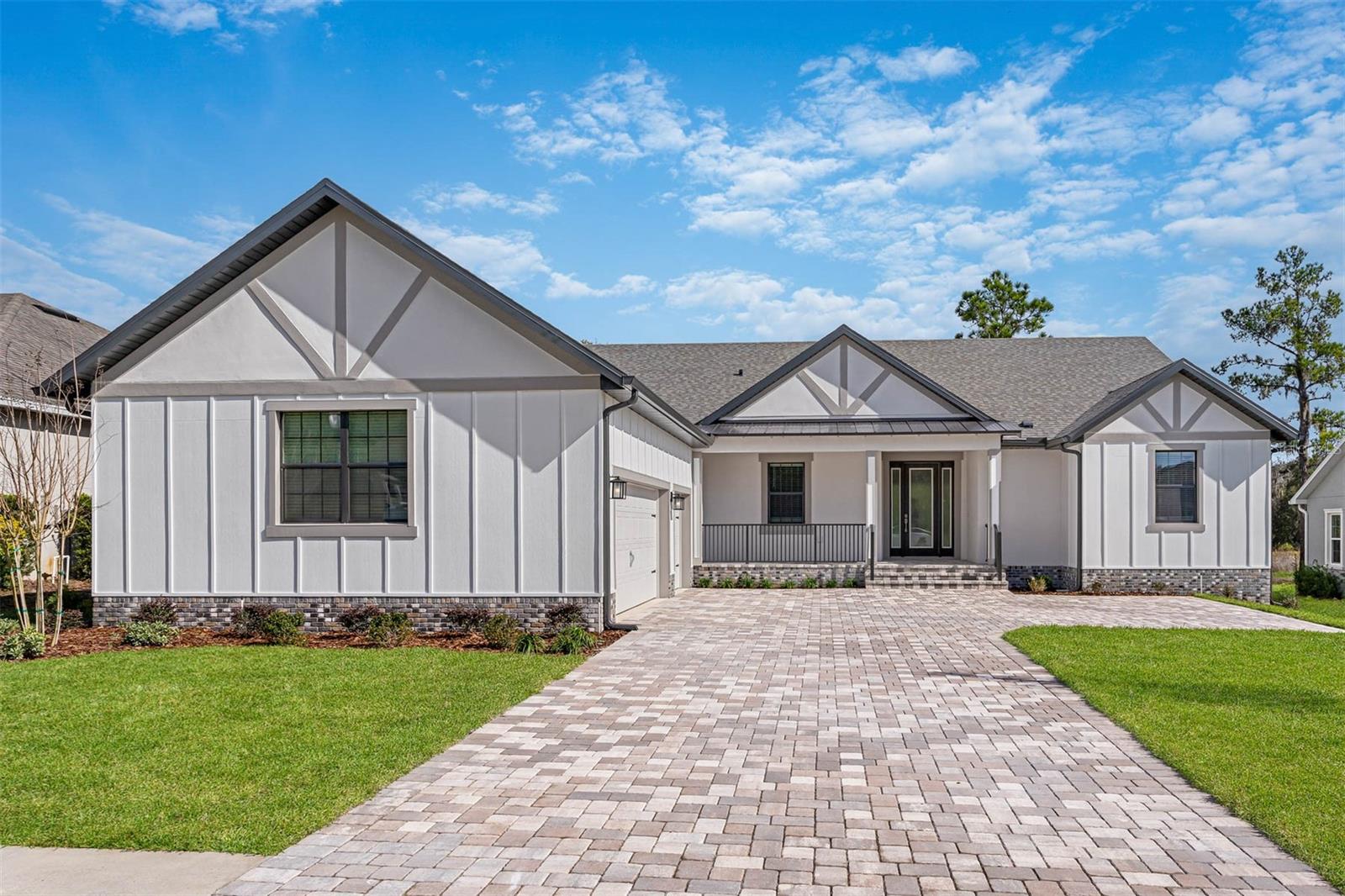 5601 Summit View Dr