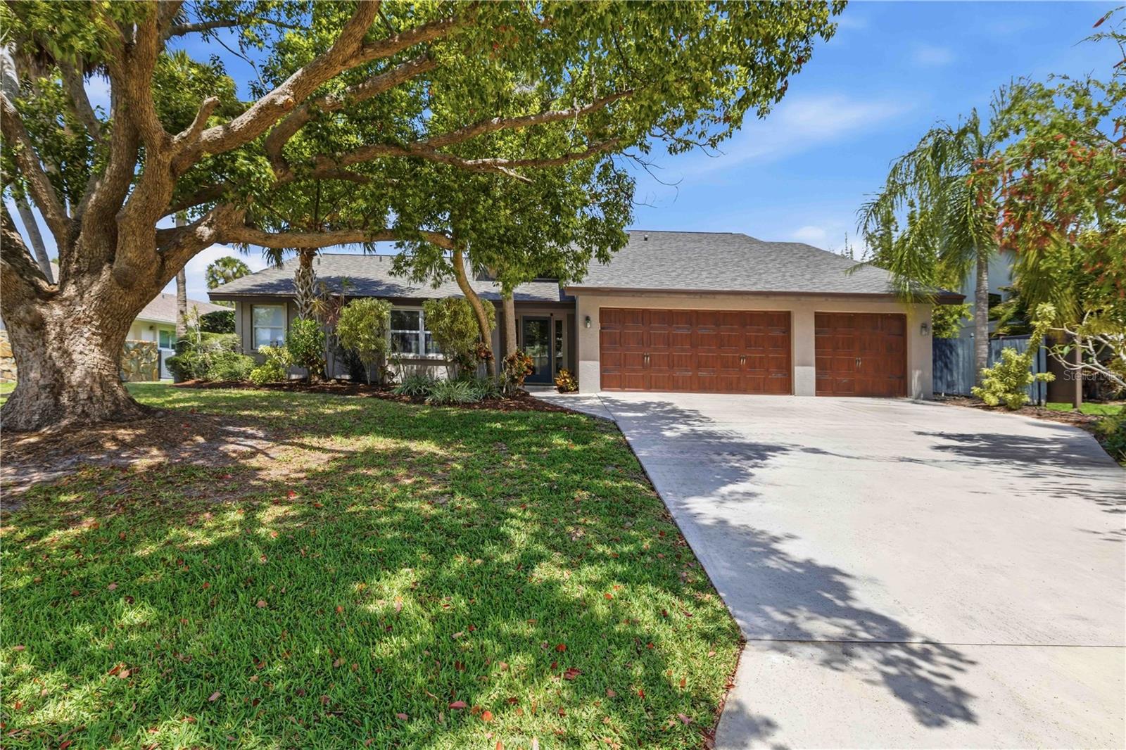 3953 Prairie Dunes Dr