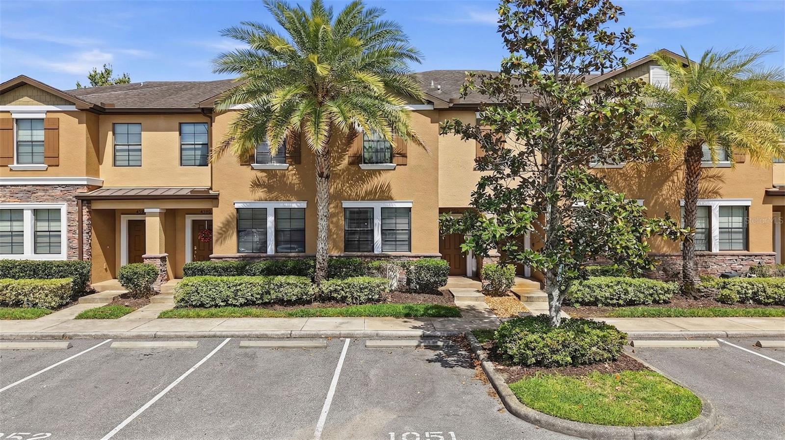 4390 Fennwood CT