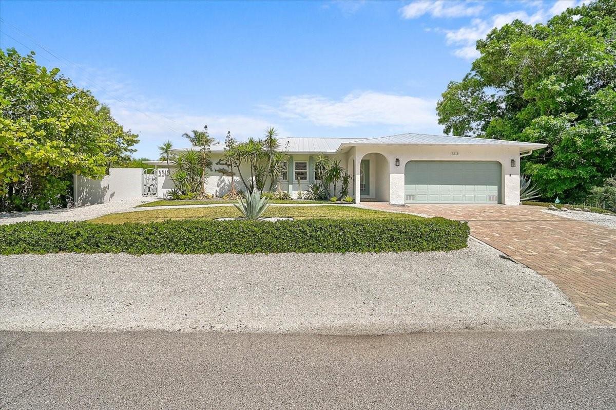 3515 LA Paloma Ave
