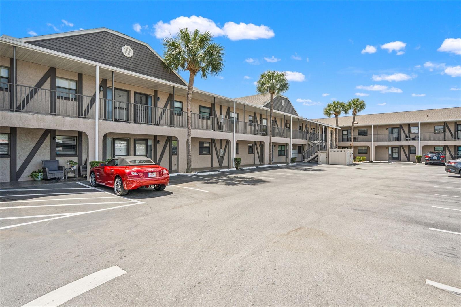 7400 Spring Hill Dr #110