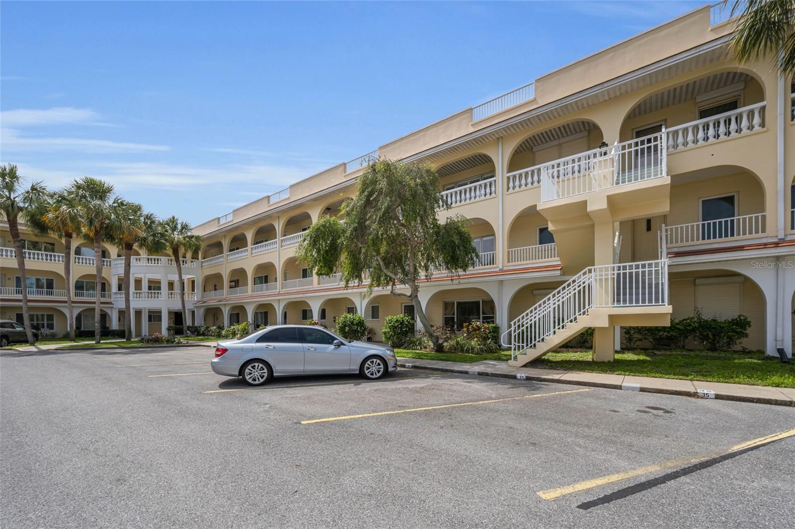 2223 Philippine Dr #35