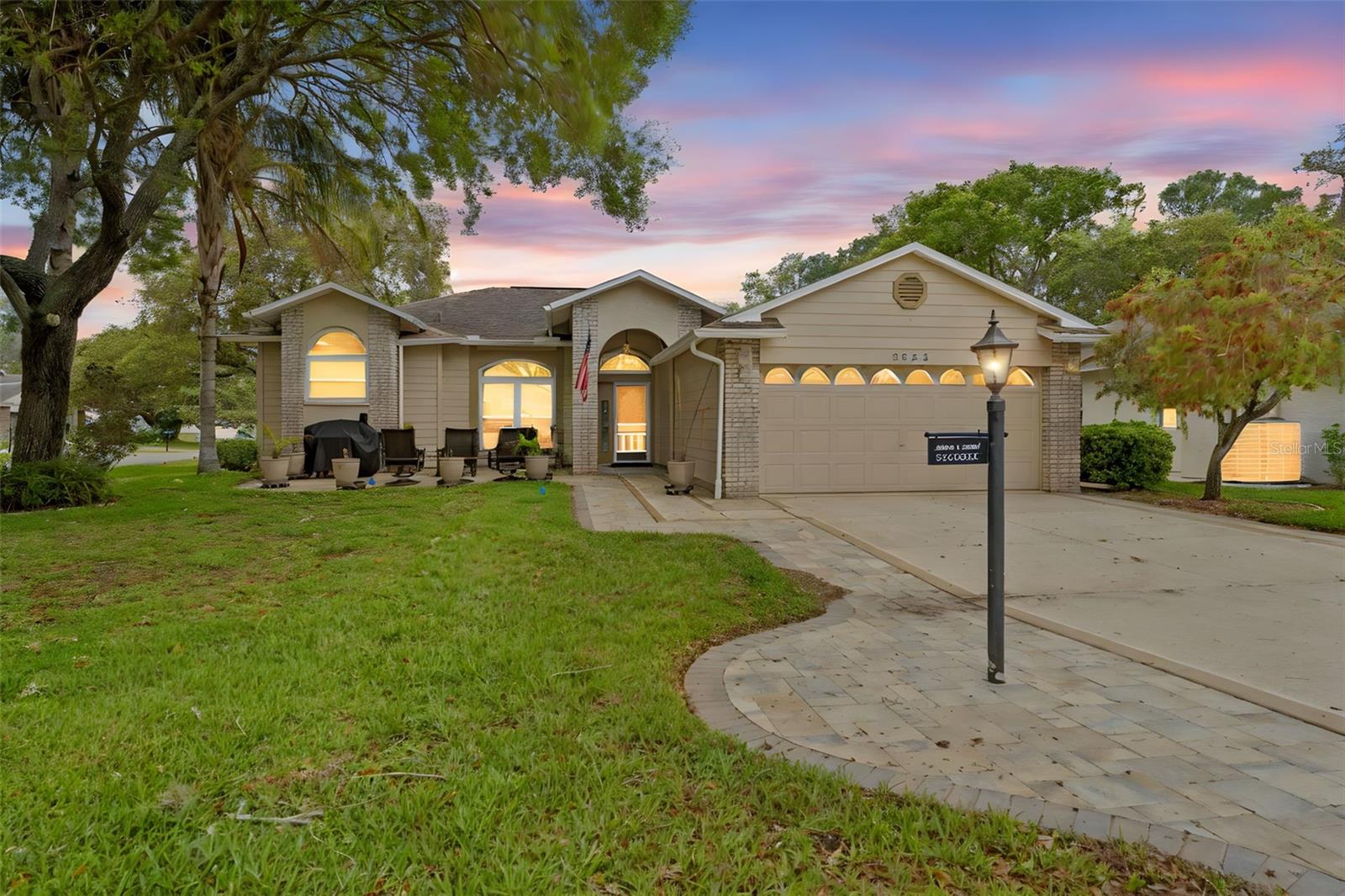 2552 Crystal Lake Dr