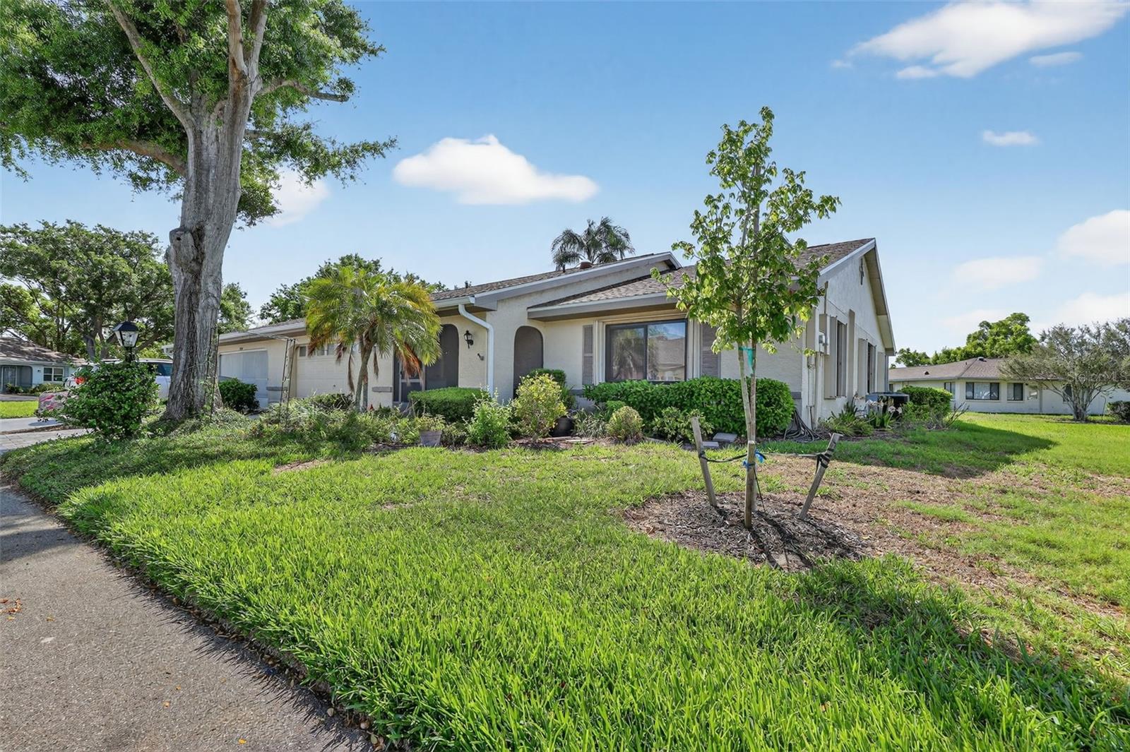 2322 Lancaster Dr