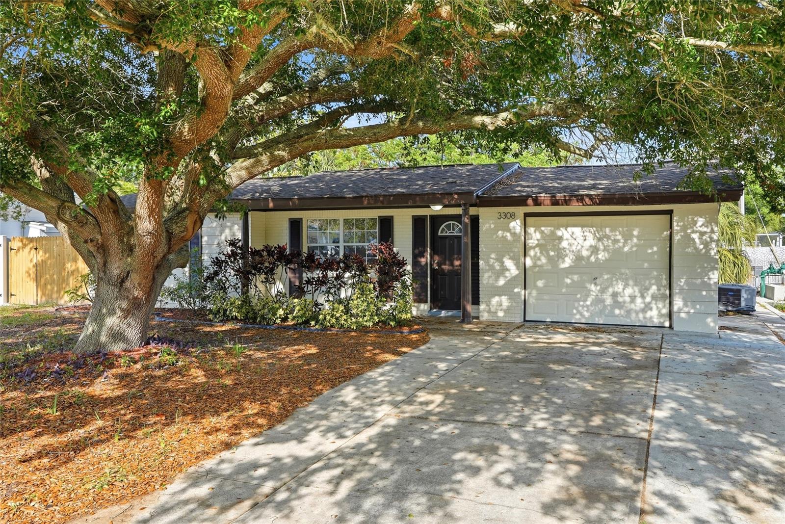 3308 Bainbridge Dr