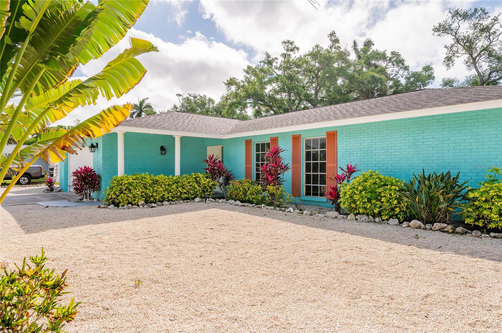 1133 Montezuma Dr