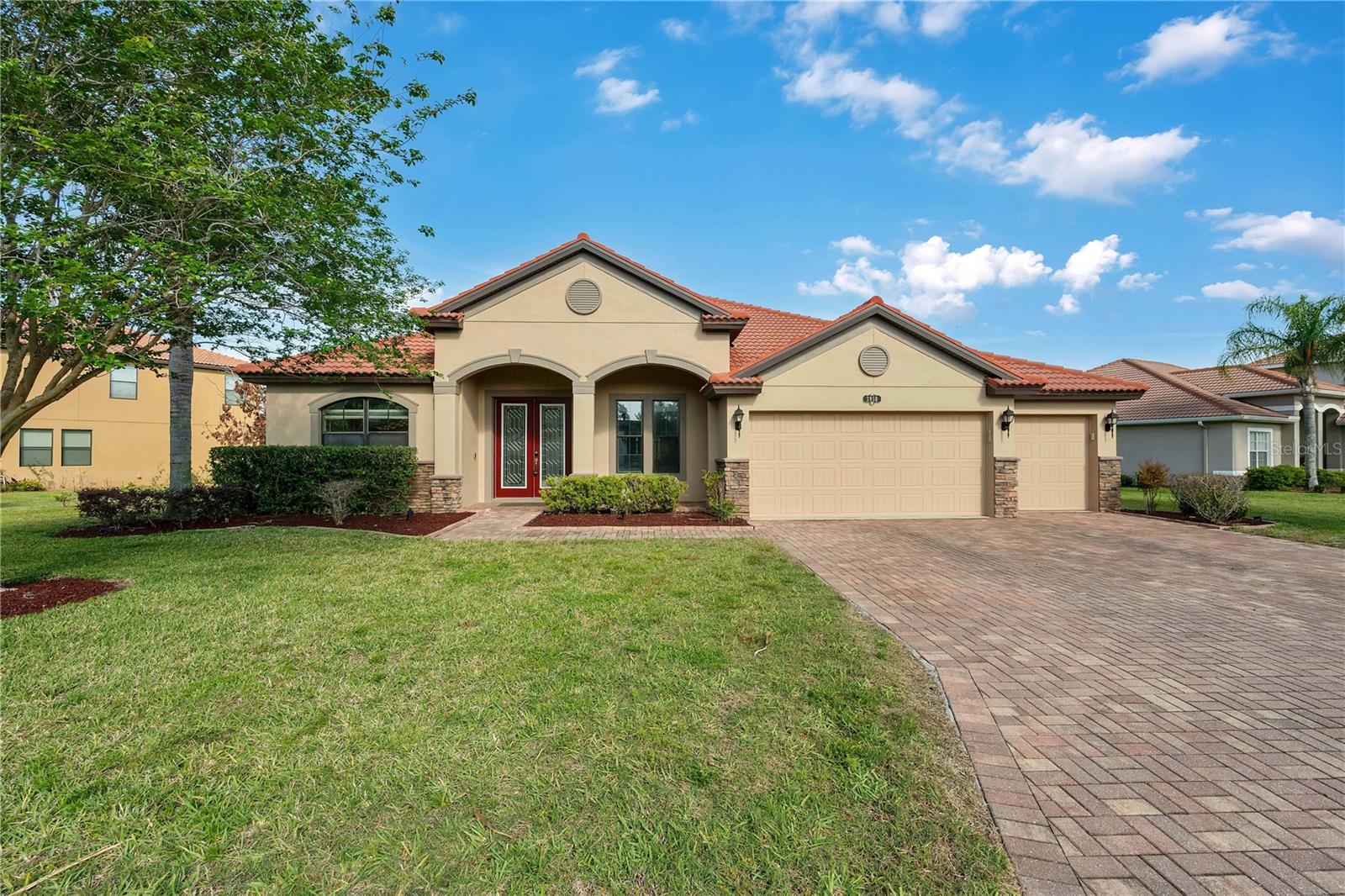 3950 Sunset Lake Dr