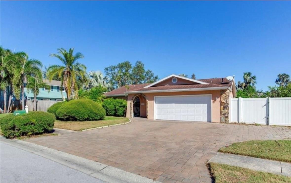 5875 Bay Pines Lakes Blvd