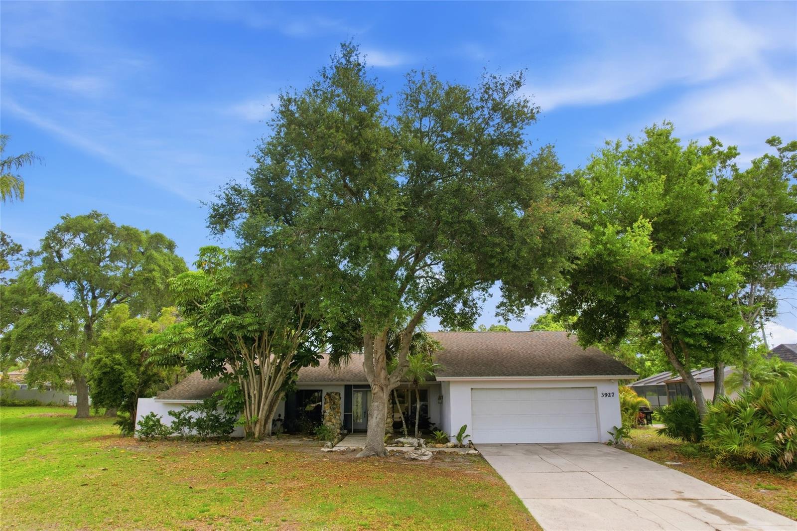 3927 Country View Ln