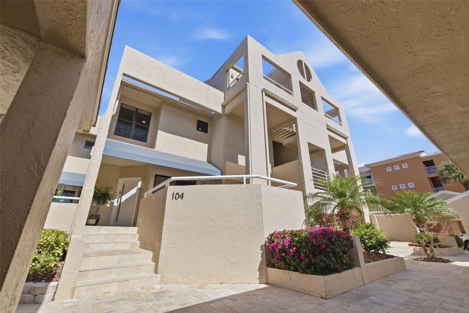 722 Pinellas Bayway S #104