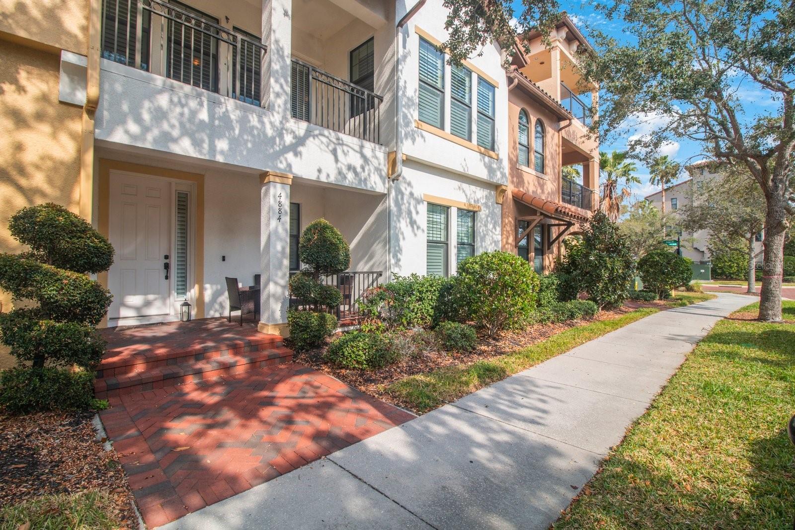 4884 Yacht Club Dr
