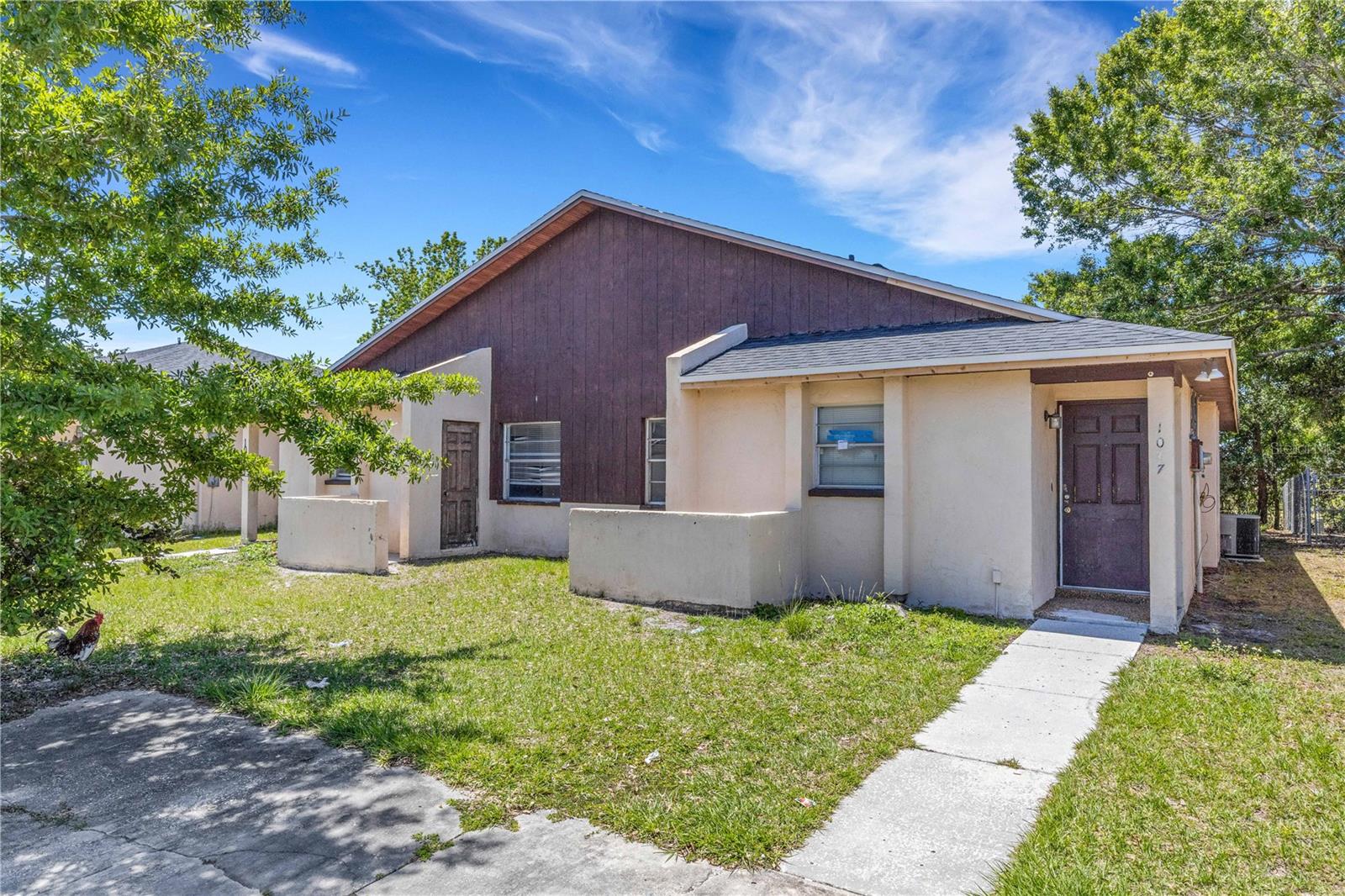 1047 / 1049 Captiva Pt